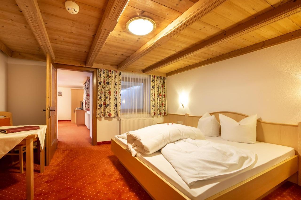 Hotel Garni Tyola Ischgl Exterior photo